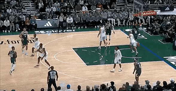 PG平台-骑士遭遇失利，惨遭雄鹿横扫