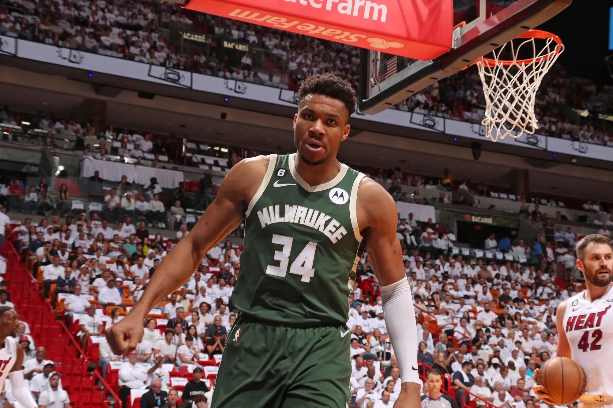 PG平台-骑士遭遇失利，惨遭雄鹿横扫