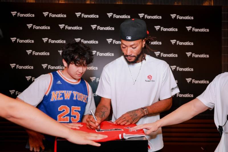 PG Soft Gaming-关于退役NBA巨星深夜现身酒吧，散发独特魅力的信息